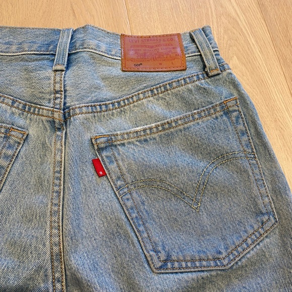 Levi’s ~ 501 Short - Picture 3 of 3